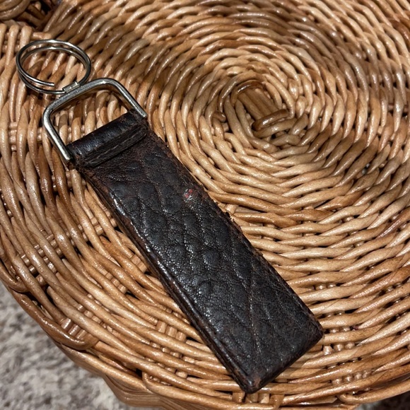 LAST CHANCE! FENDI WRISTLET KEY RING - Picture 7 of 7